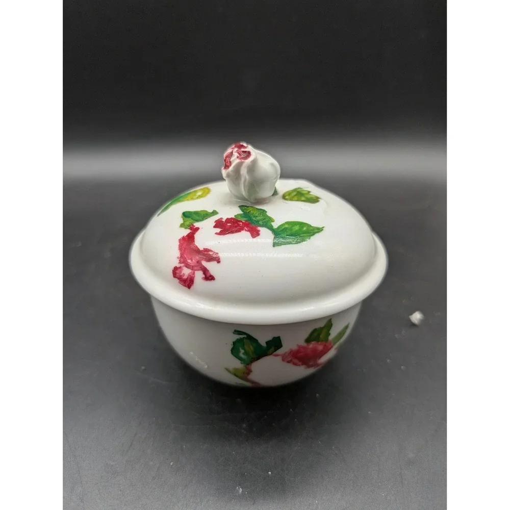Antique Fürstenberg Porcelain Rose Sugar Sauce Bowl with Rosebud‎ Finial Lid 3